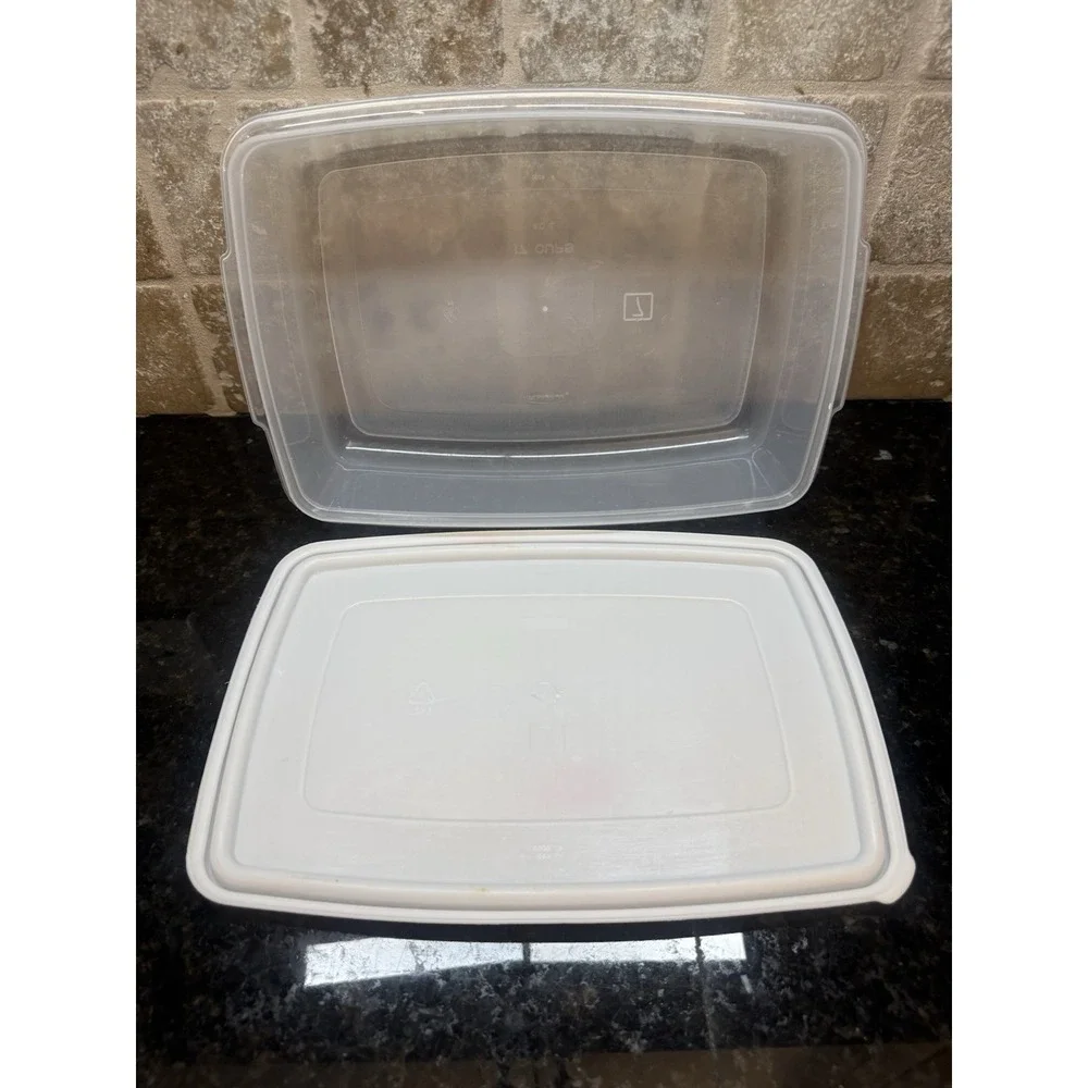 Vintage Rubbermaid Servin Saver 7 & 11 Rectangle 17 Cup & 24 OZ Sheer White Lid‎